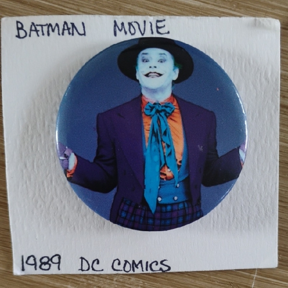 vintage 1989 DC Comics pinback button Jack Nicholson The Joker